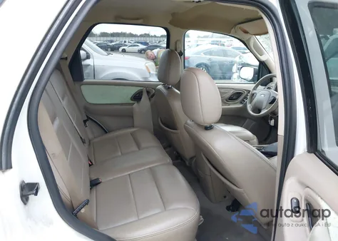 2005 Ford Escape Xlt from USA, damaged, VIN 1FMYU03195KA48373